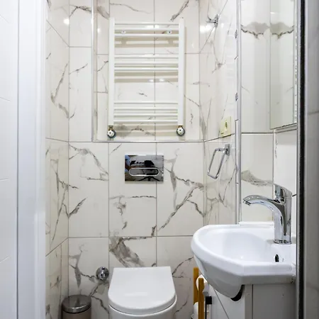 Lovely And Snug Flat, Just Steps From Istiklal Street Apartamento Estambul