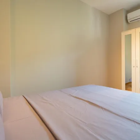 아파트 Lovely And Snug Flat, Just Steps From Istiklal Street 이스탄불